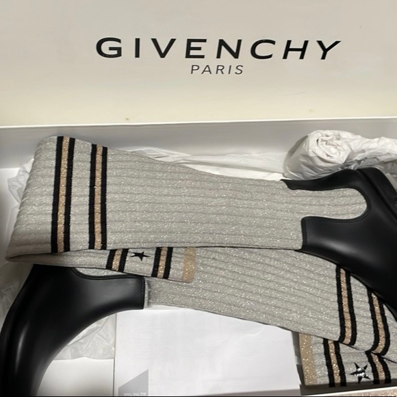 COPY - Over the knee Givenchy RAIN BOOT (size 8) Comes with box and dust bag. - Picture 4 of 7